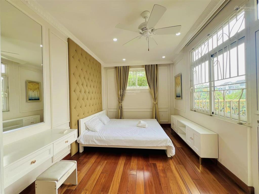 Cho thuê biệt thự full nt có hồ bơi thang máy kdc khang điền , đỗ xuân hợp q9