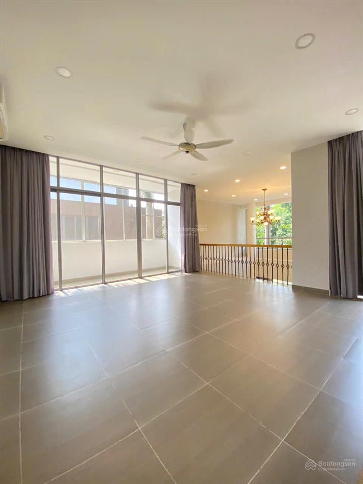 Bds hvl cho thuê biệt thự đơn lập, sân vườn rộng riviera cove quận 9.