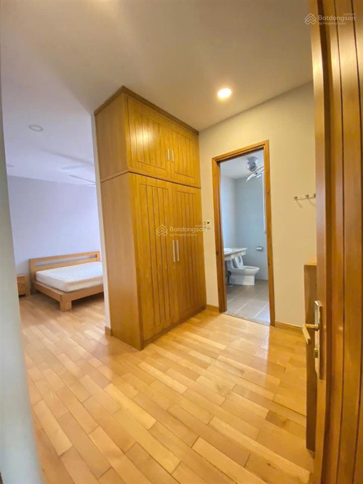 Bds hvl cho thuê biệt thự đơn lập, sân vườn rộng riviera cove quận 9.