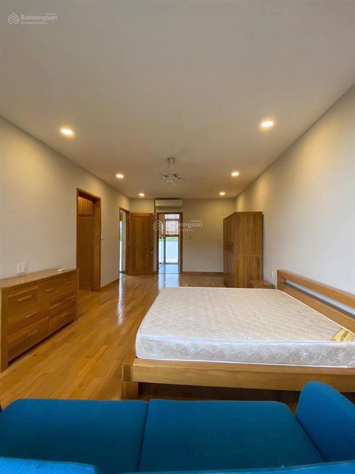 Bds hvl cho thuê biệt thự đơn lập, sân vườn rộng riviera cove quận 9.