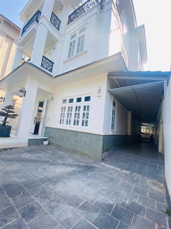 Cho thuê biệt thự khang điền gia hòa 385m2  dương đình hội