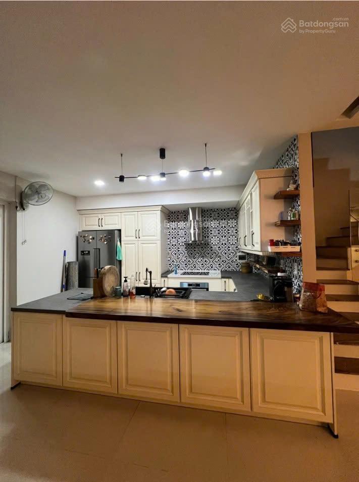 Cho thuê biệt thự full nt kdc liên phường, gần global q9