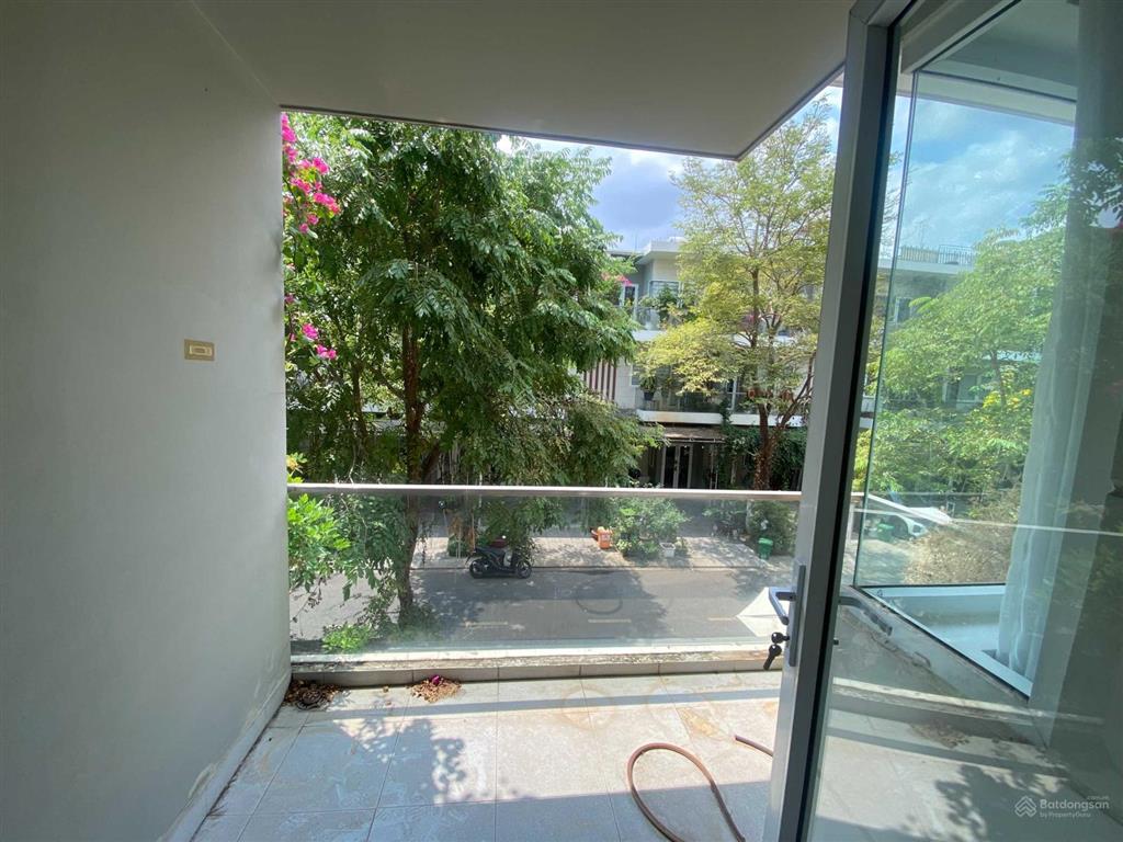 Hvl cần bán nhà phố hoàn thiện đẹp khu riovista, phước long b, quận 9