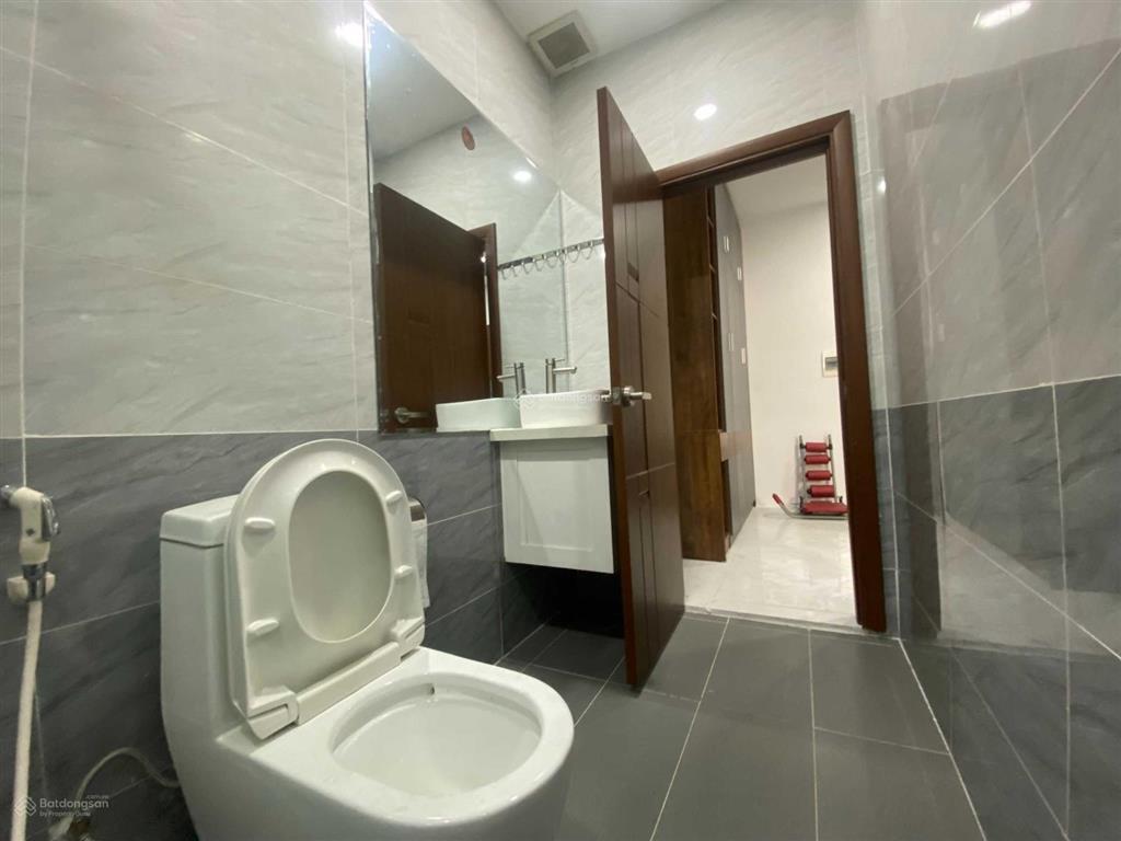 Hvl cần bán nhà phố hoàn thiện đẹp khu riovista, phước long b, quận 9