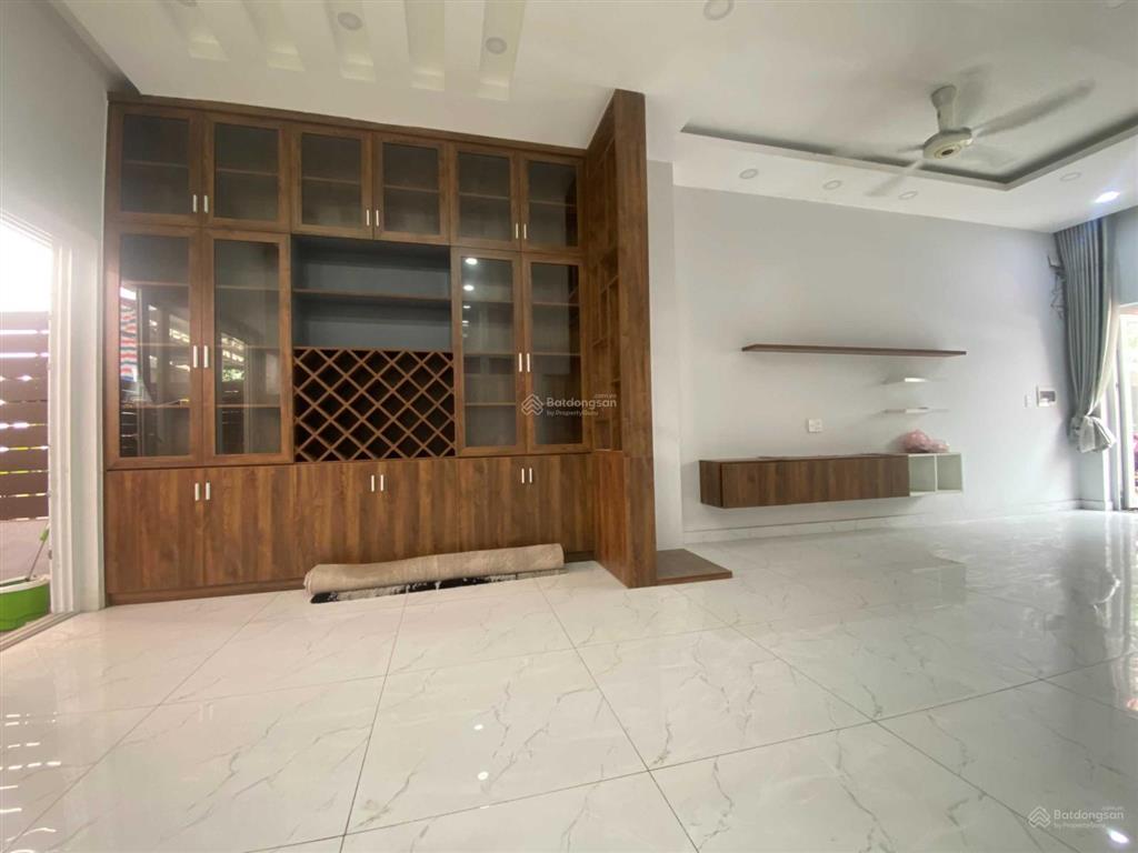 Hvl cần bán nhà phố hoàn thiện đẹp khu riovista, phước long b, quận 9