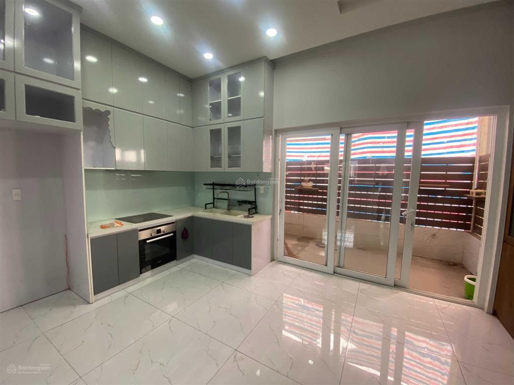 Hvl cần bán nhà phố hoàn thiện đẹp khu riovista, phước long b, quận 9