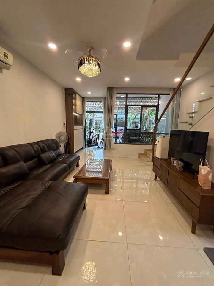 Cho thuê nhà full nt đẹp kdc compound liên phường, gần global city q9 giá 20tr/th