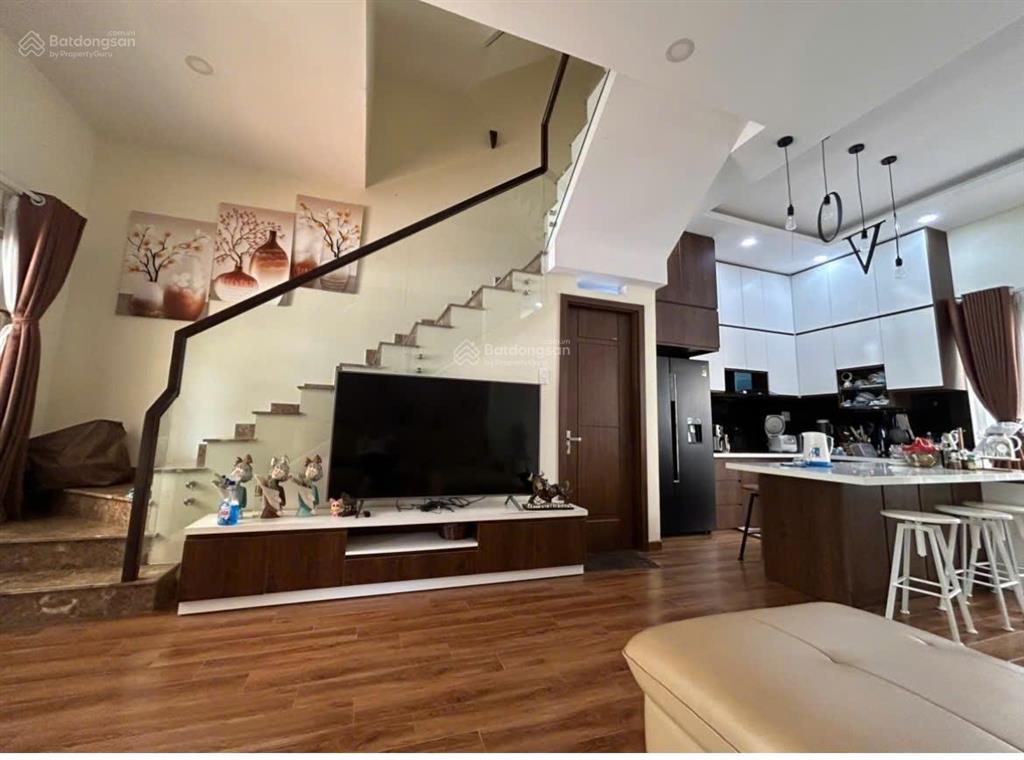 Bán nhà phố rio vista gần công viên