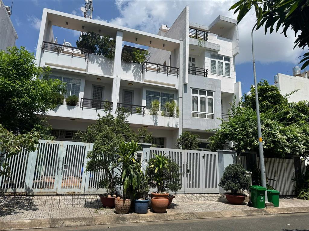 Bán nền nhà phố 137.9m2 kdc gia hòa, đỗ xuân hợp quận 9 giá 13 tỷ