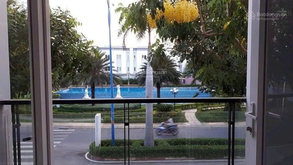 Bán căn biên góc 2mt full nt mega village, phú hữu q9