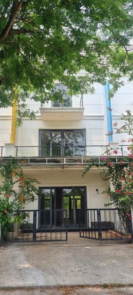 Cho thuê nhà phố hoàn thiện sim city 12tr/th