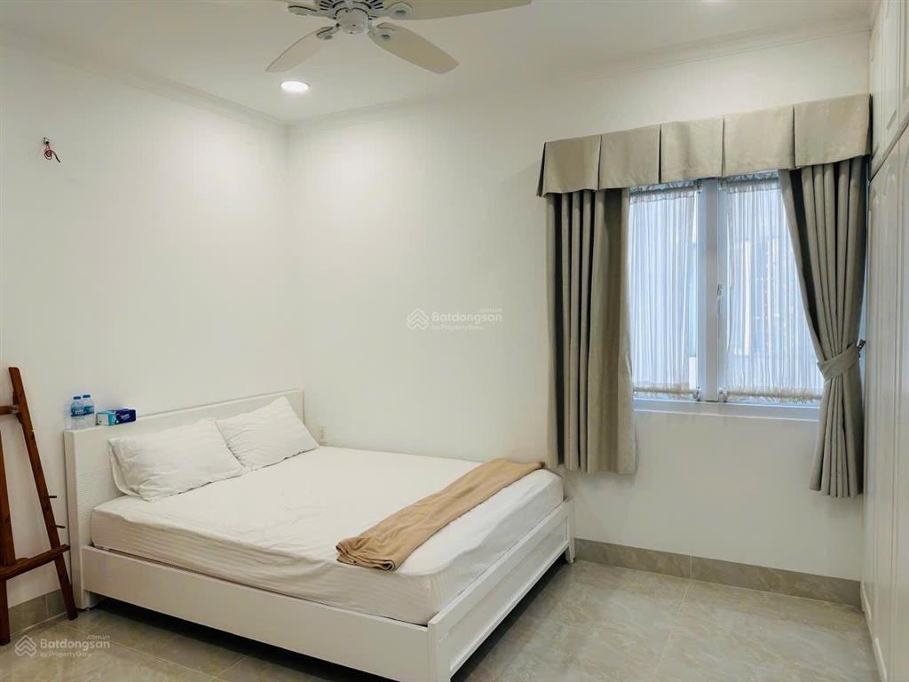Cho thuê biệt thự full nt đẹp kdc melosa khang điền giá 30tr/th