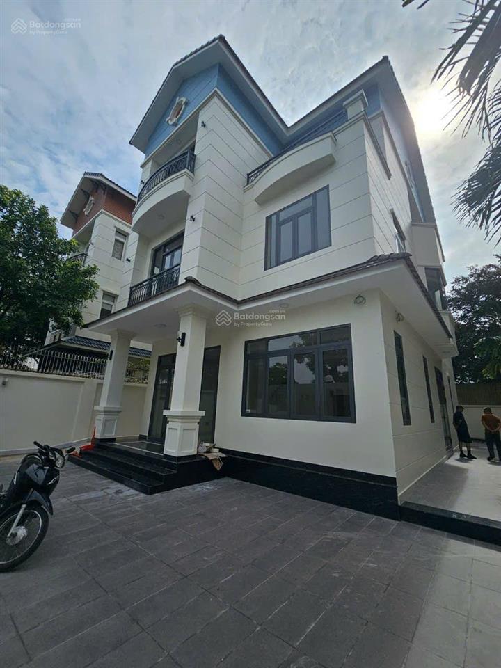 Bán biệt thự đơn lập đối diện công viên mới 100% kdc khang điền, gia hòa q9