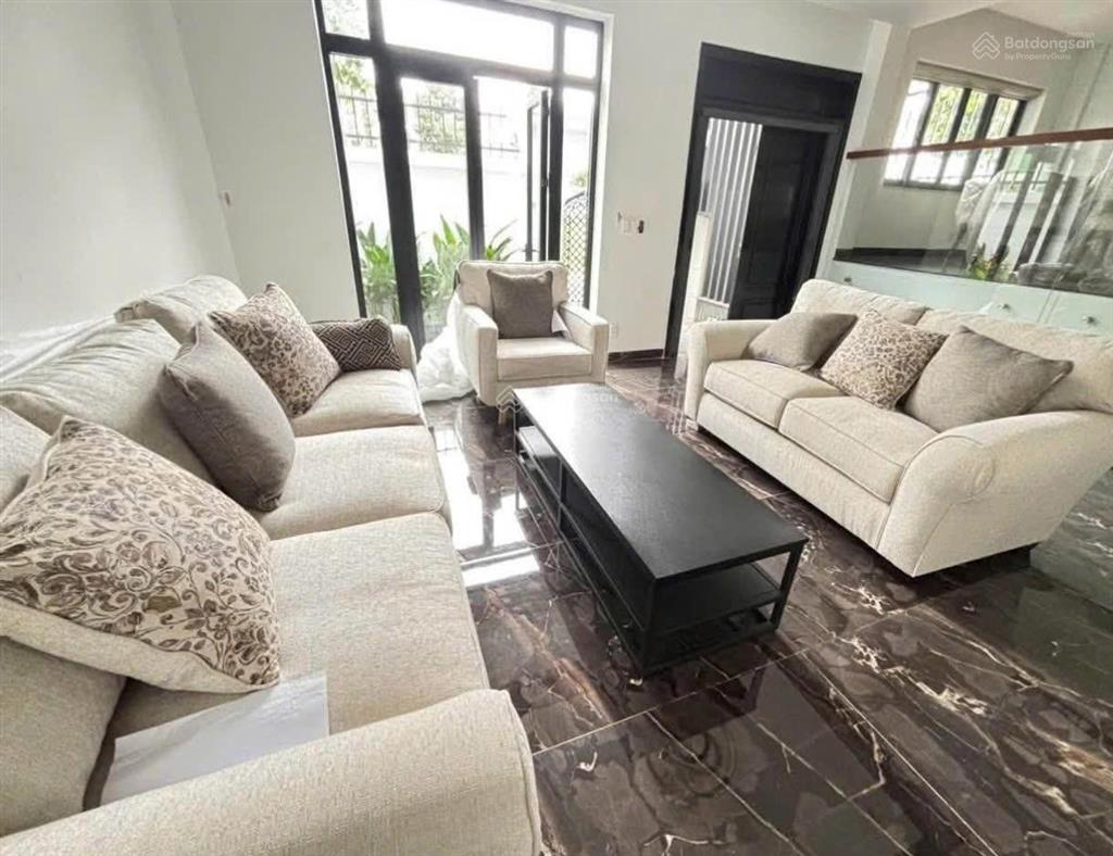 Cg cho thuê biệt thự valora nam phan đối diện globalcity có thang máy gồm 10 phòng