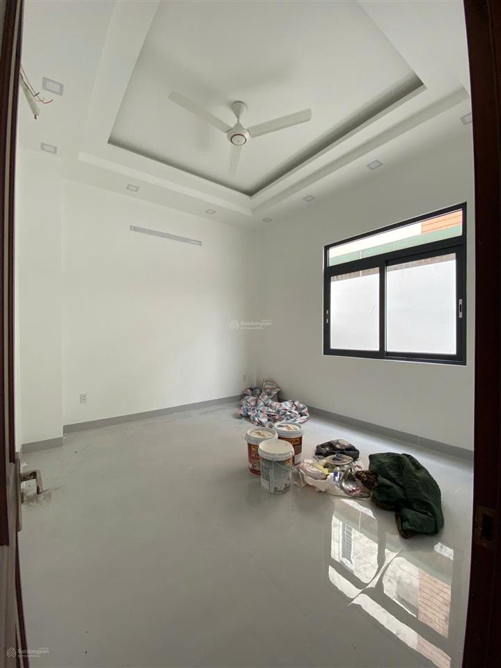 Cho thuê nhà phố 4 tầng đường 30m kdc gia hòa  khang điền giá 25tr/th