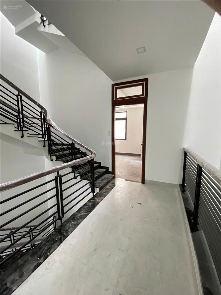 Cho thuê nhà phố 4 tầng đường 30m kdc gia hòa  khang điền giá 25tr/th