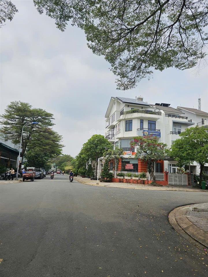 Hvl lvcc cho thuê căn góc mặt tiền gia hòa có thang máy q9