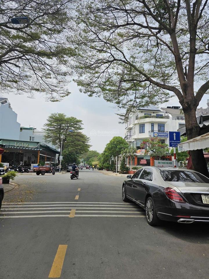 Hvl lvcc cho thuê căn góc mặt tiền gia hòa có thang máy q9