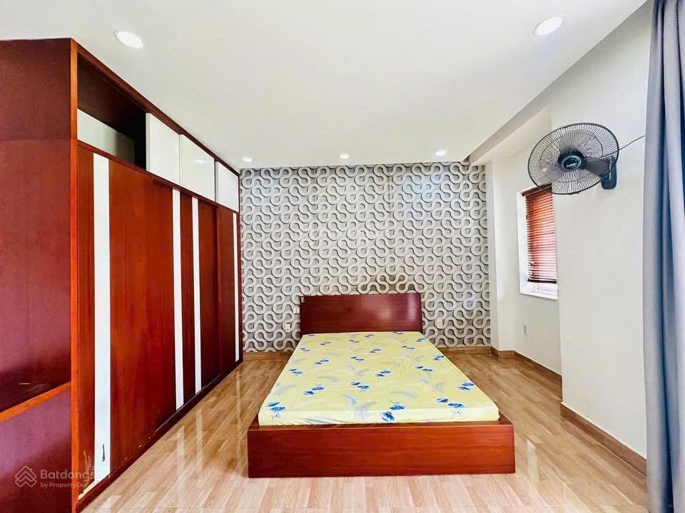 Giá tốt, nhà hoàn thiện, có nội thất, mega village khang điền, p. phú hữu, quận 9