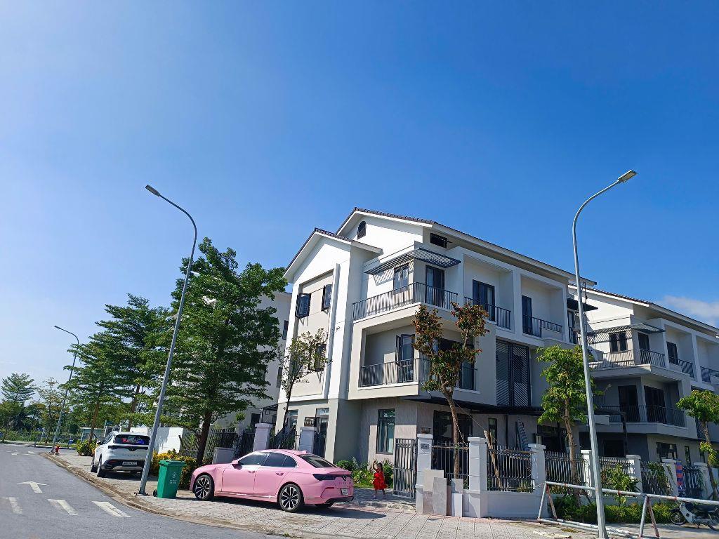 Biệt thự SL-180m2 trong kdt giá chỉ bằng căn chung cư