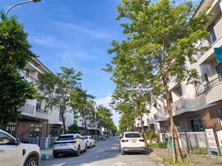 Nhà phố 3 tầng 90m2 centa city đã hoàn thiện giá rẻ như căn thô
