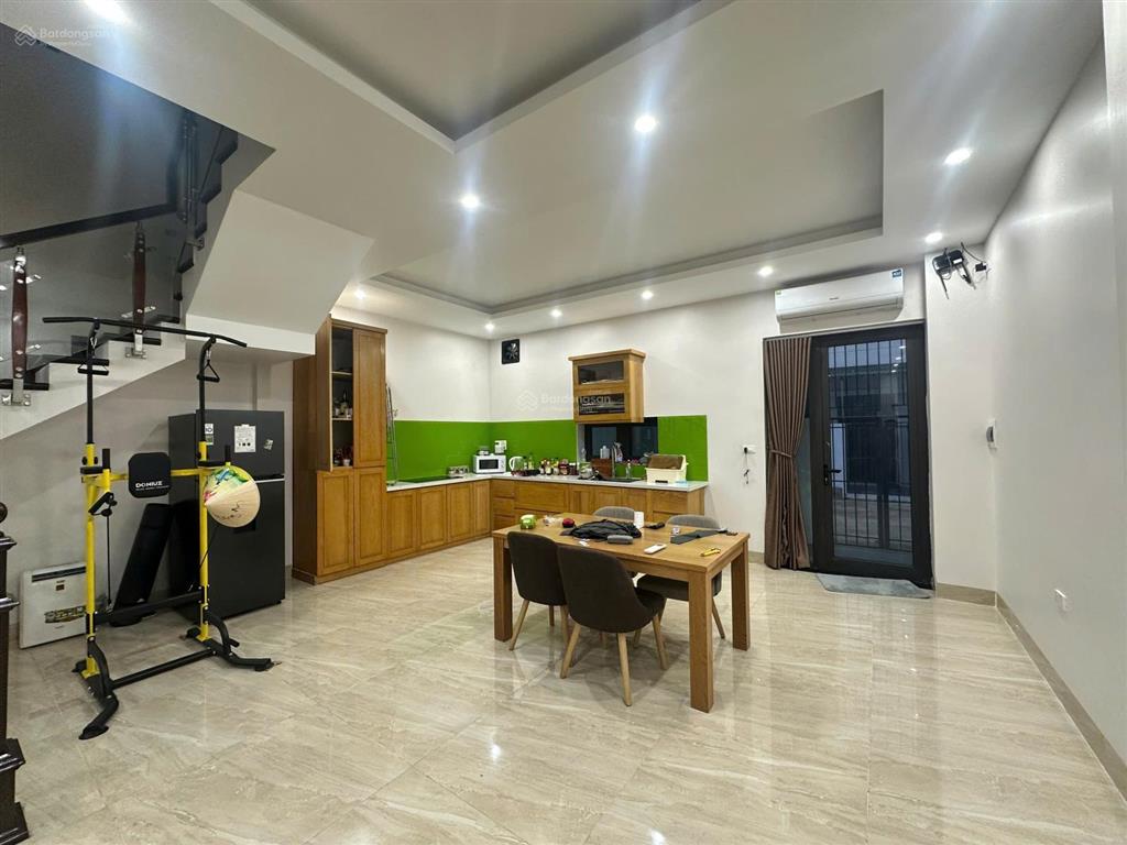 Nhà phố 3 tầng 90m2 centa city đã hoàn thiện giá rẻ như căn thô