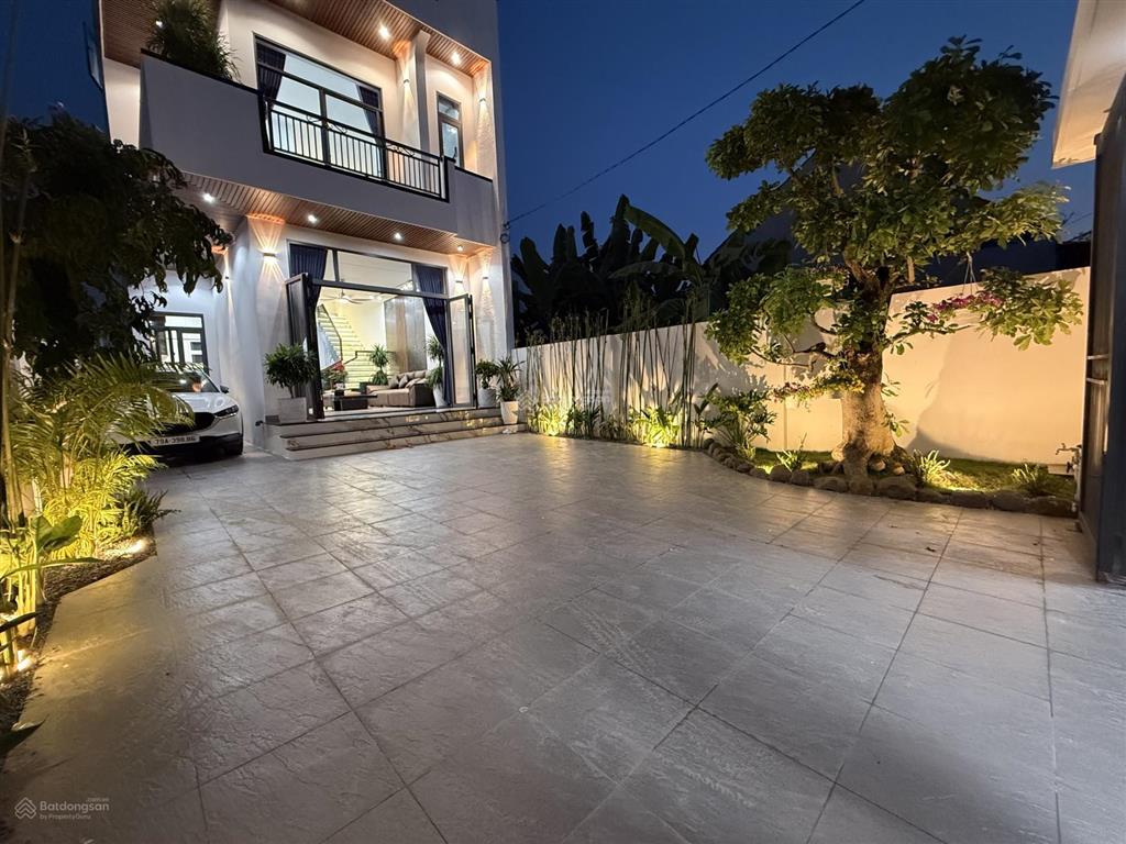 Biệt thự nhà vườn gần biển nha trang full nội thất hiện đại 1 trệt 1 lầu 1 tum