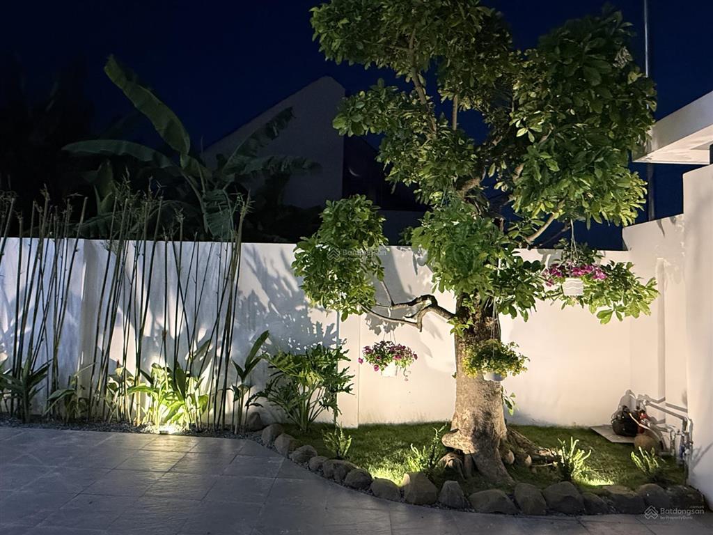 Biệt thự nhà vườn gần biển nha trang full nội thất hiện đại 1 trệt 1 lầu 1 tum