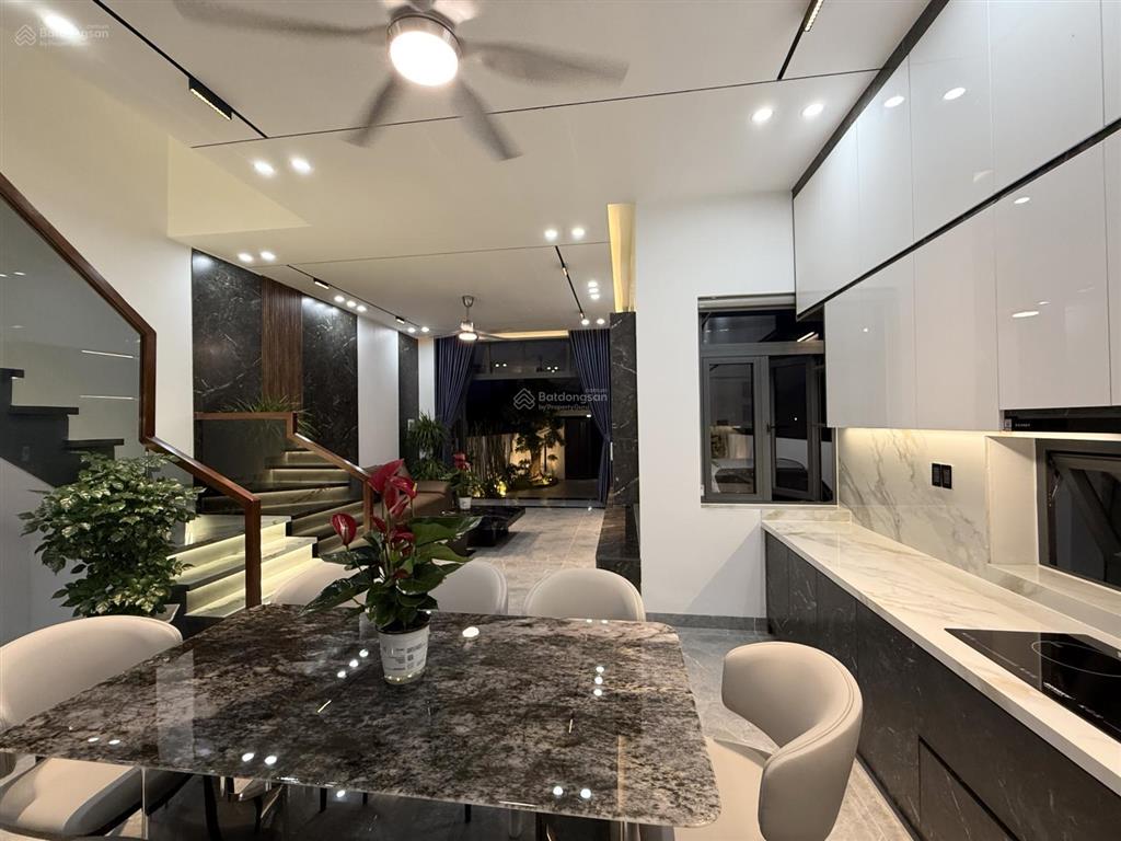 Biệt thự nhà vườn gần biển nha trang full nội thất hiện đại 1 trệt 1 lầu 1 tum