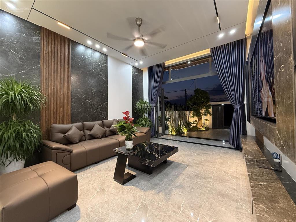 Biệt thự nhà vườn gần biển nha trang full nội thất hiện đại 1 trệt 1 lầu 1 tum