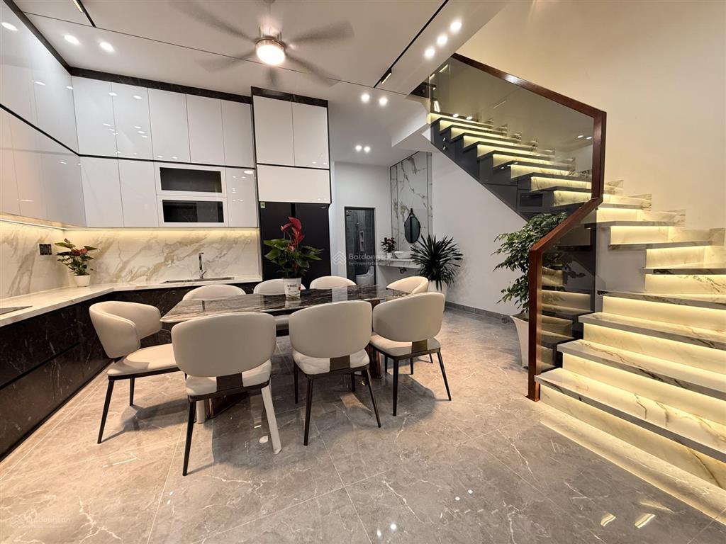 Biệt thự nhà vườn gần biển nha trang full nội thất hiện đại 1 trệt 1 lầu 1 tum