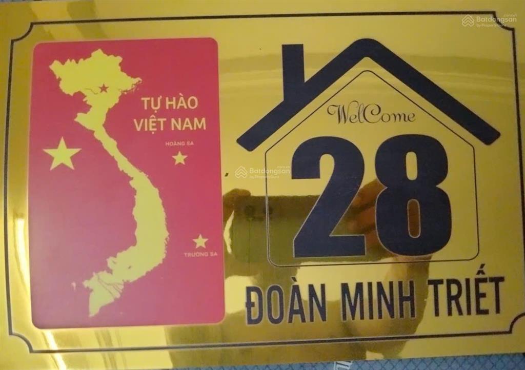 Nhà nguyên căn mặt tiền | dt  700m2 | 9 triệu