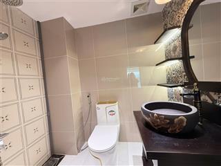 Bán căn hộ 2pn 2wc tầng 45 view cao thoáng đẹp.