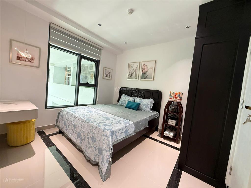 Bán căn hộ 2pn 2wc tầng 45 view cao thoáng đẹp.