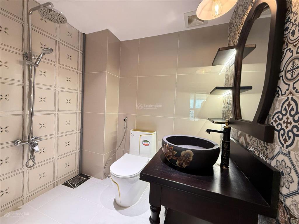 Bán căn hộ 2pn 2wc tầng 45 view cao thoáng đẹp.