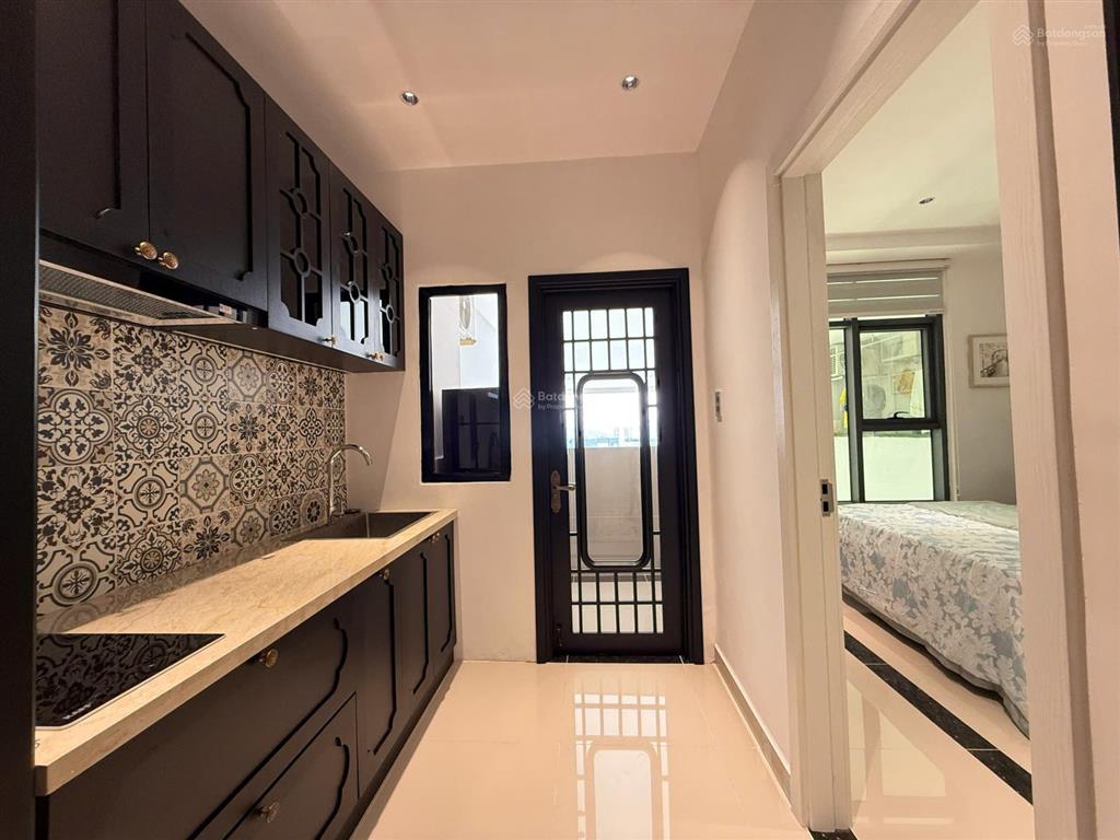 Bán căn hộ 2pn 2wc tầng 45 view cao thoáng đẹp.