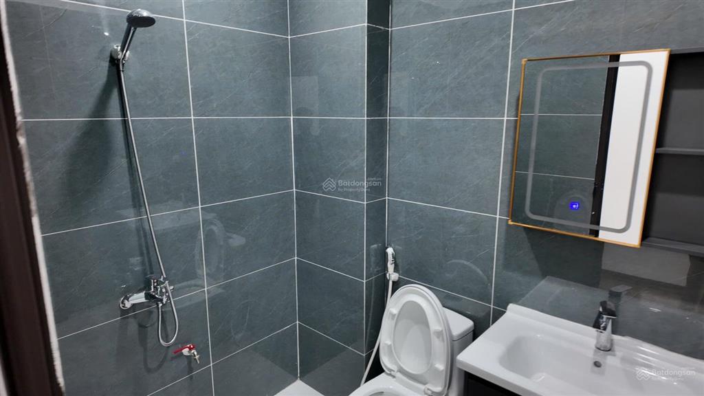 Bán nhà 5 tầng tại đông la. giá thương lượng. nhận nhà ngay. 0985 999 ***