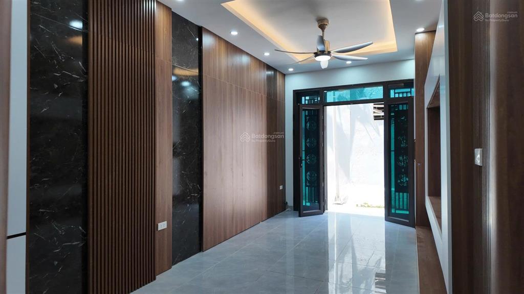 Bán nhà 5 tầng tại đông la. giá thương lượng. nhận nhà ngay. 0985 999 ***