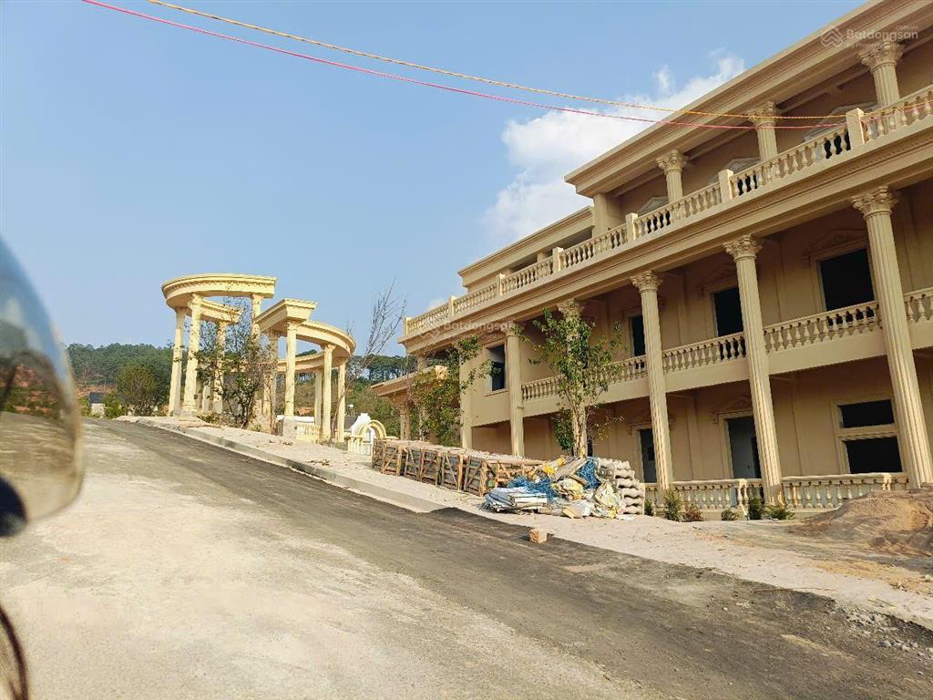 Đất biệt thự ngay thị trấn lạc dương, dt 376m2 full thổ cư, view đẹp, đường ô tô. giá 4.8 tỷ