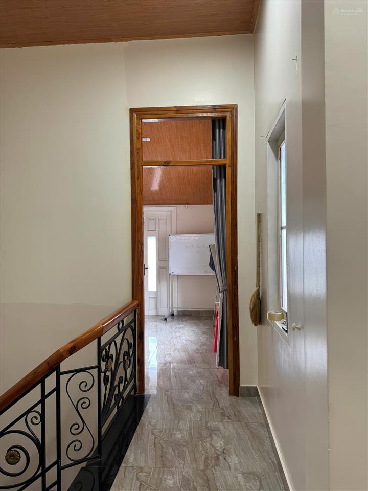 Nhà sổ riêng xây dựng đường triệu việt vương, tp đà lạt. dt 60m2 full thổ cư, đường ô tô. giá 6 tỷ