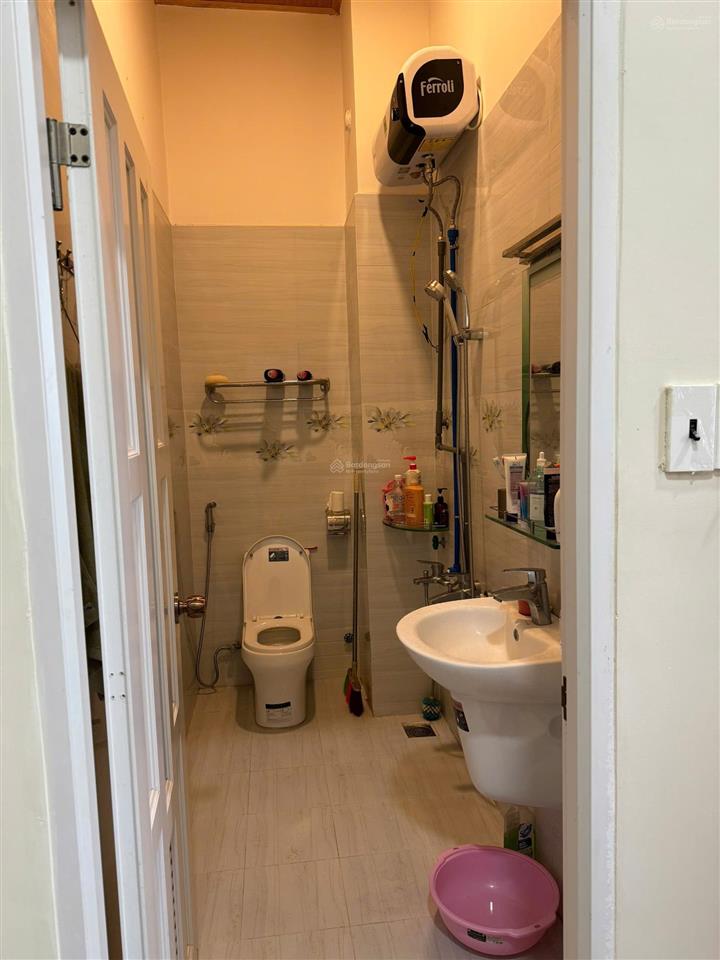 Nhà sổ riêng xây dựng đường triệu việt vương, tp đà lạt. dt 60m2 full thổ cư, đường ô tô. giá 6 tỷ