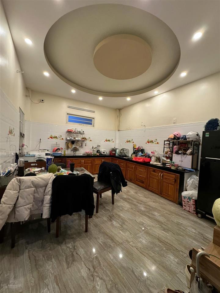 Nhà sổ riêng xây dựng đường triệu việt vương, tp đà lạt. dt 60m2 full thổ cư, đường ô tô. giá 6 tỷ