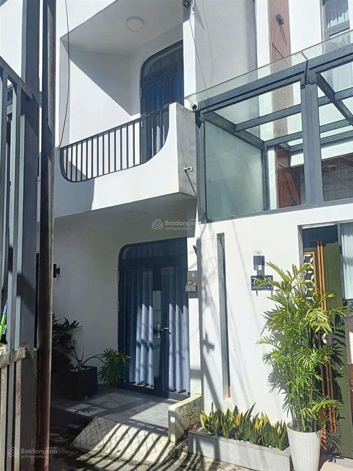 Nhà sổ riêng xây dựng, đường ô tô. dt 80m2, 3 lầu 3 pn. phường 9, tp đà lạt. giá 6 tỷ