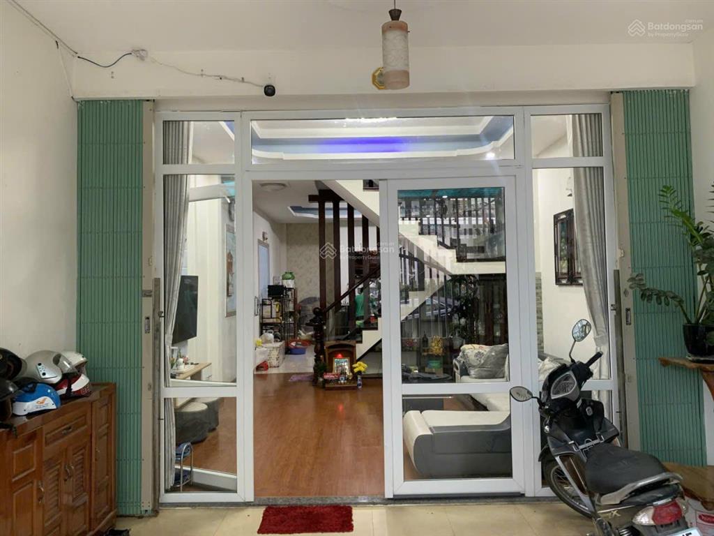 Nhà sổ riêng xây dựng, kqh trần anh tông, tp đà lạt. dt 72m2, 3 lầu, 3 pn, đường nhựa 6m. 6.5 tỷ