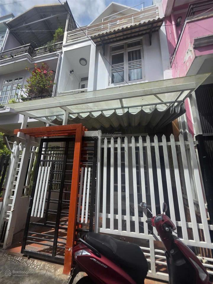 Nhà liên kế dt 65m2 full xây dựng đường ngô quyền, dân cư đông đúc, ô tô tận nơi. giá 5.3 tỷ