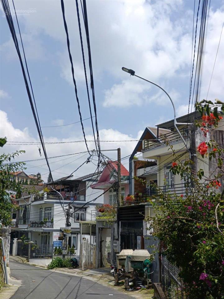 Nhà đẹp kqh thái lâm, p4, tp đà lạt. dt 100.64m2, 4 lầu, 4 phòng ngủ. đường ô tô. hoàn công. 8.5 tỷ