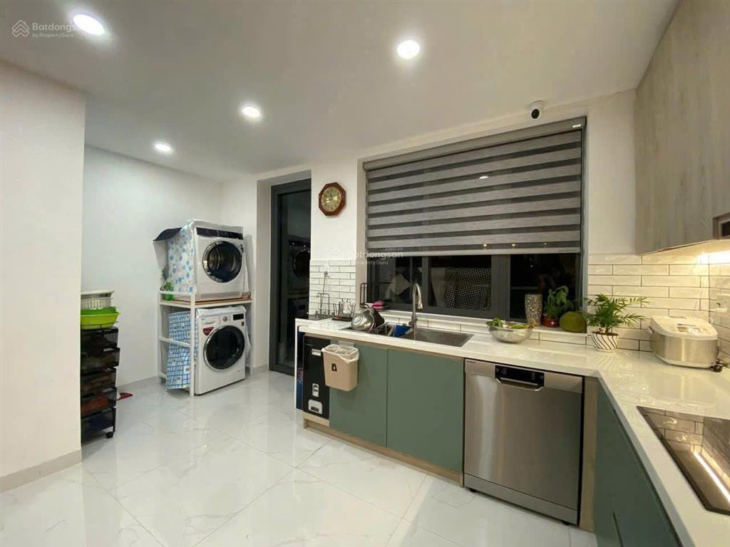 Nhà đẹp kqh thái lâm, p4, tp đà lạt. dt 100.64m2, 4 lầu, 4 phòng ngủ. đường ô tô. hoàn công. 8.5 tỷ
