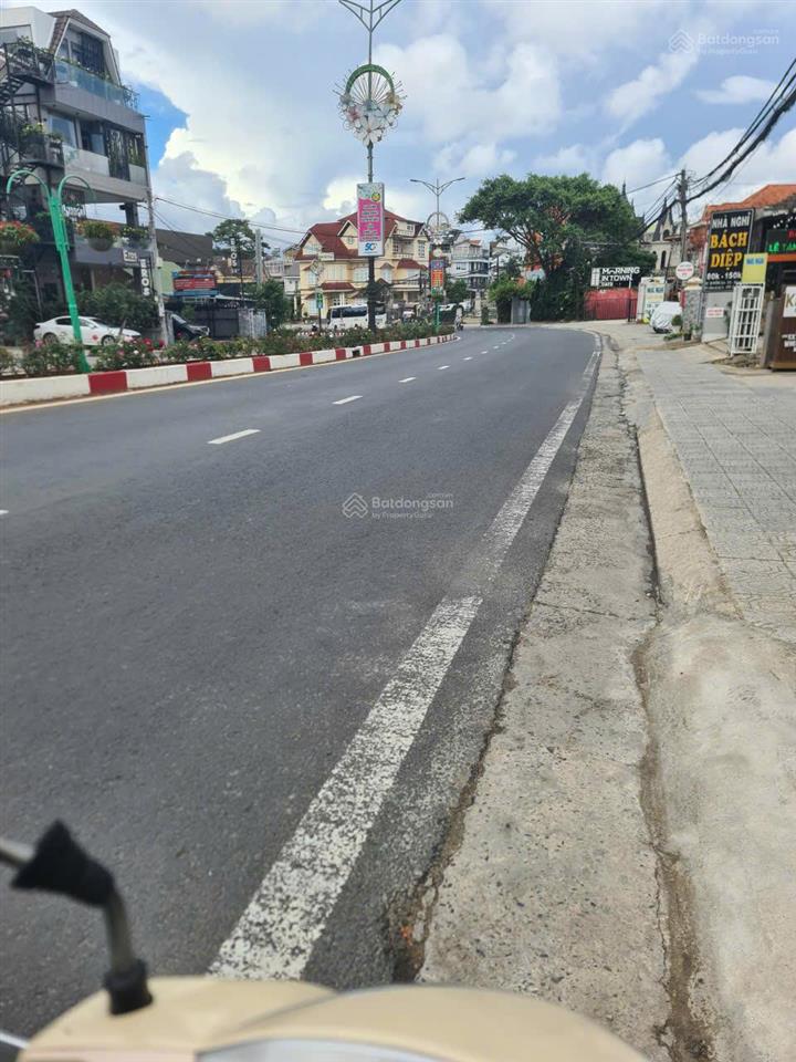 Chính chủ cần bán nhà phố đã xây dựng phần thô gồm 2 hầm, 1 trệt, 1 lầu cao 19m, mặt tiền đường 3/4