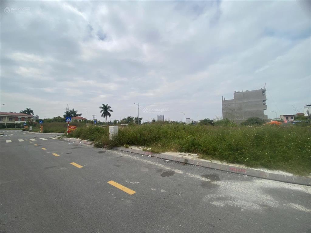 Mặt đường lê quang đạo tđc đồng ninh, gia viên, hải phòng  100m2