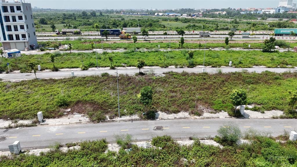 Bán đất tại mặt đường bùi viện, hải an, 58 triệu / m2, 63 m2, mặt tiền 5m, đường 42m (tđc 9.2ha)